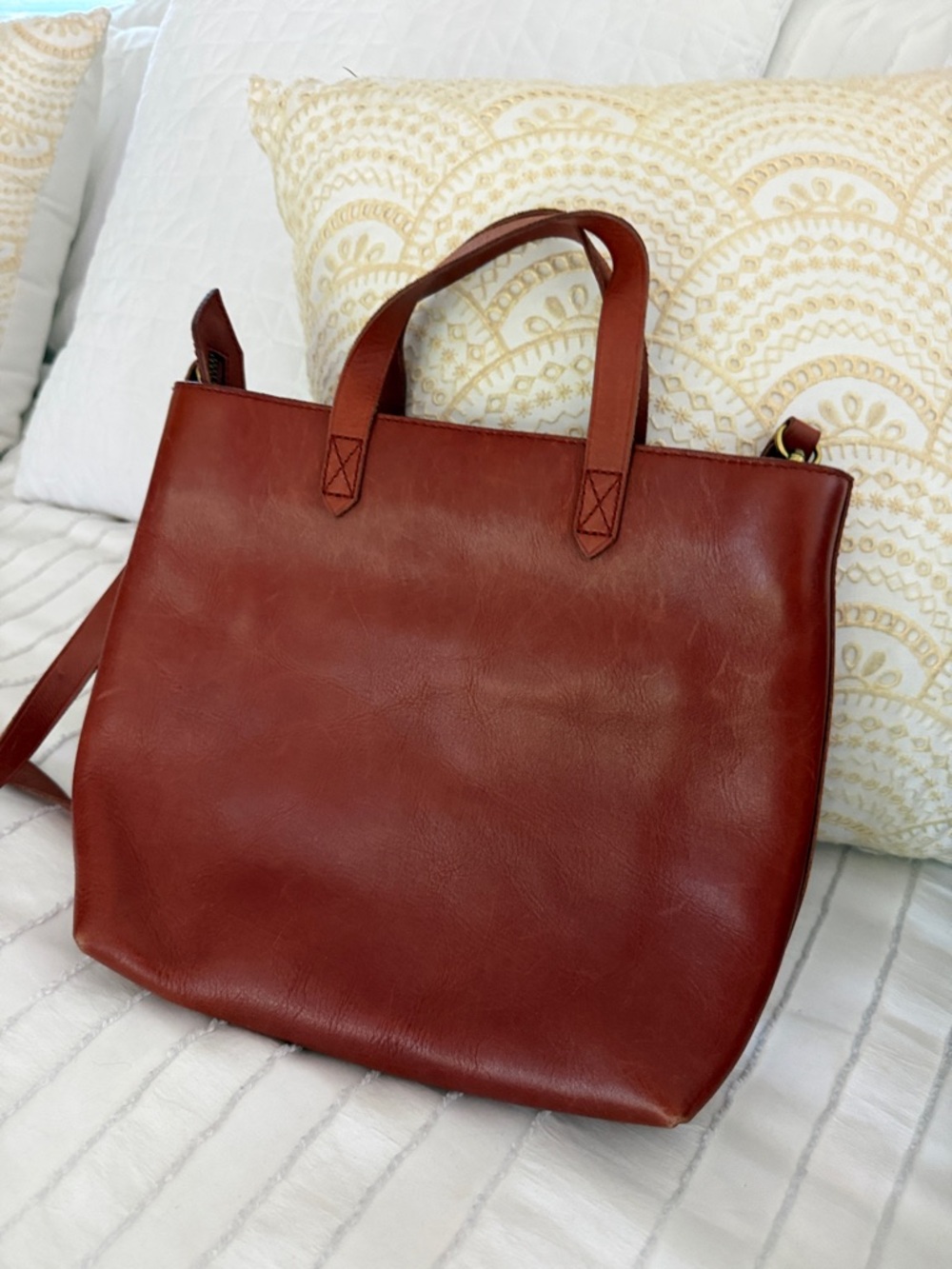 Madewell Women’s Leather small Tote Bag in Chestnut Brown - Picture 2 of 9